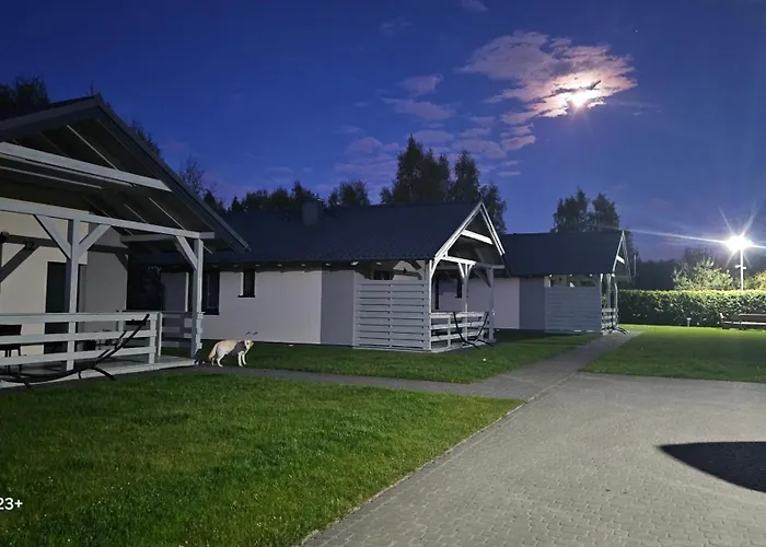 Cyranowka Jaktstuga *